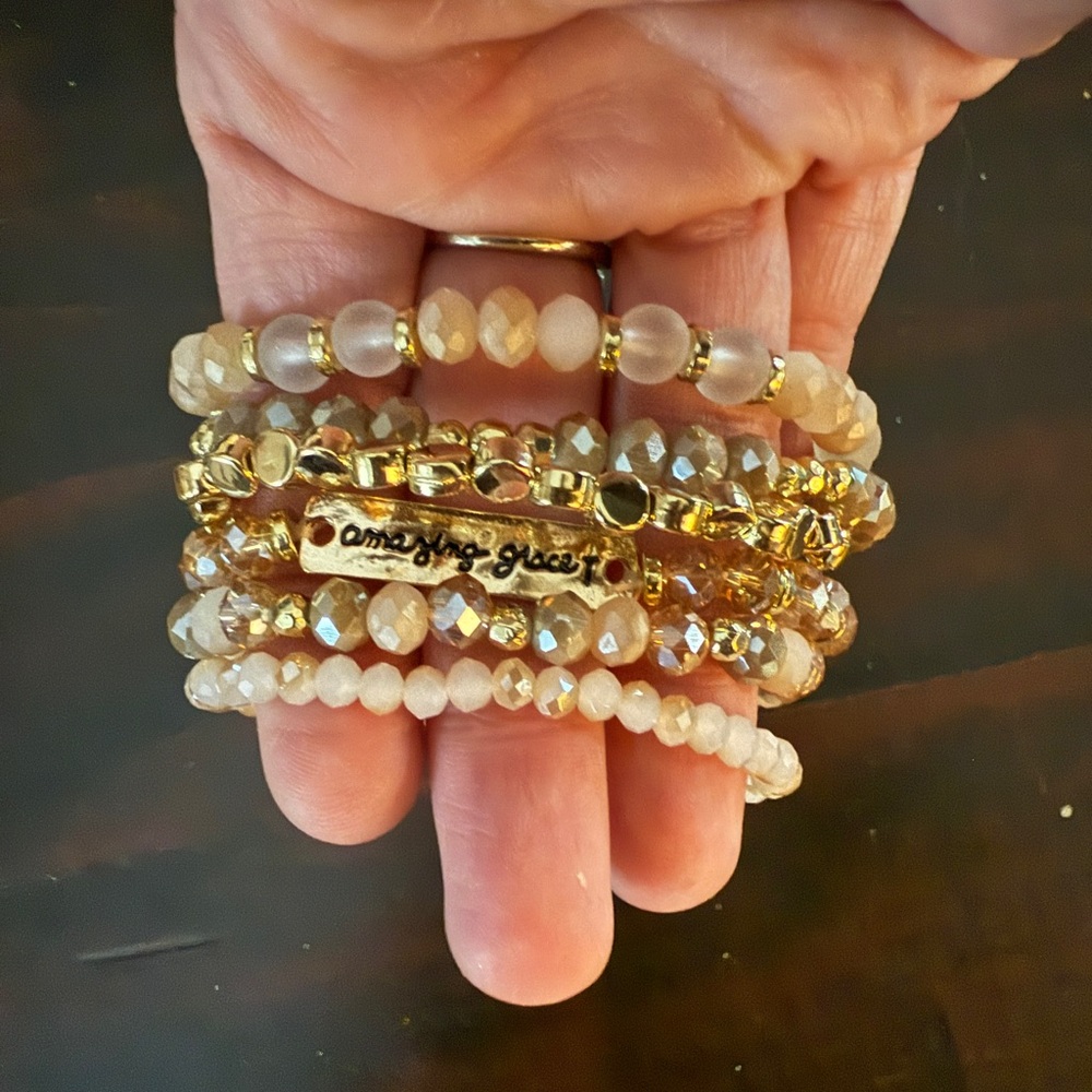 Elegant Gold and Cream Bracelet Collection